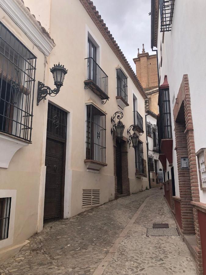 Stylish 3 Bed House 2 Bathrooms, With Patio, Roof Terrace And Communal Pool 5 Minutes Away From The Beautiful Spanish White Village Of Casares Pueblo And Only 20 Mins From The Sea Exterior foto
